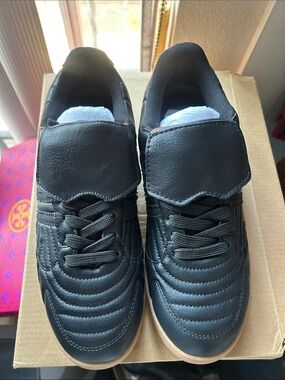 Black Leather Low-Top Sneakers with Gum Sole